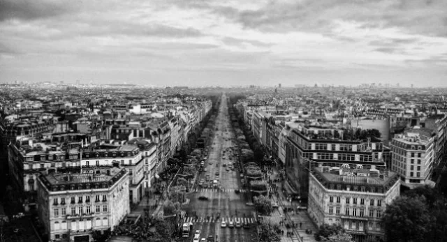 Champs-Elysées - the legendary avenue of Paris